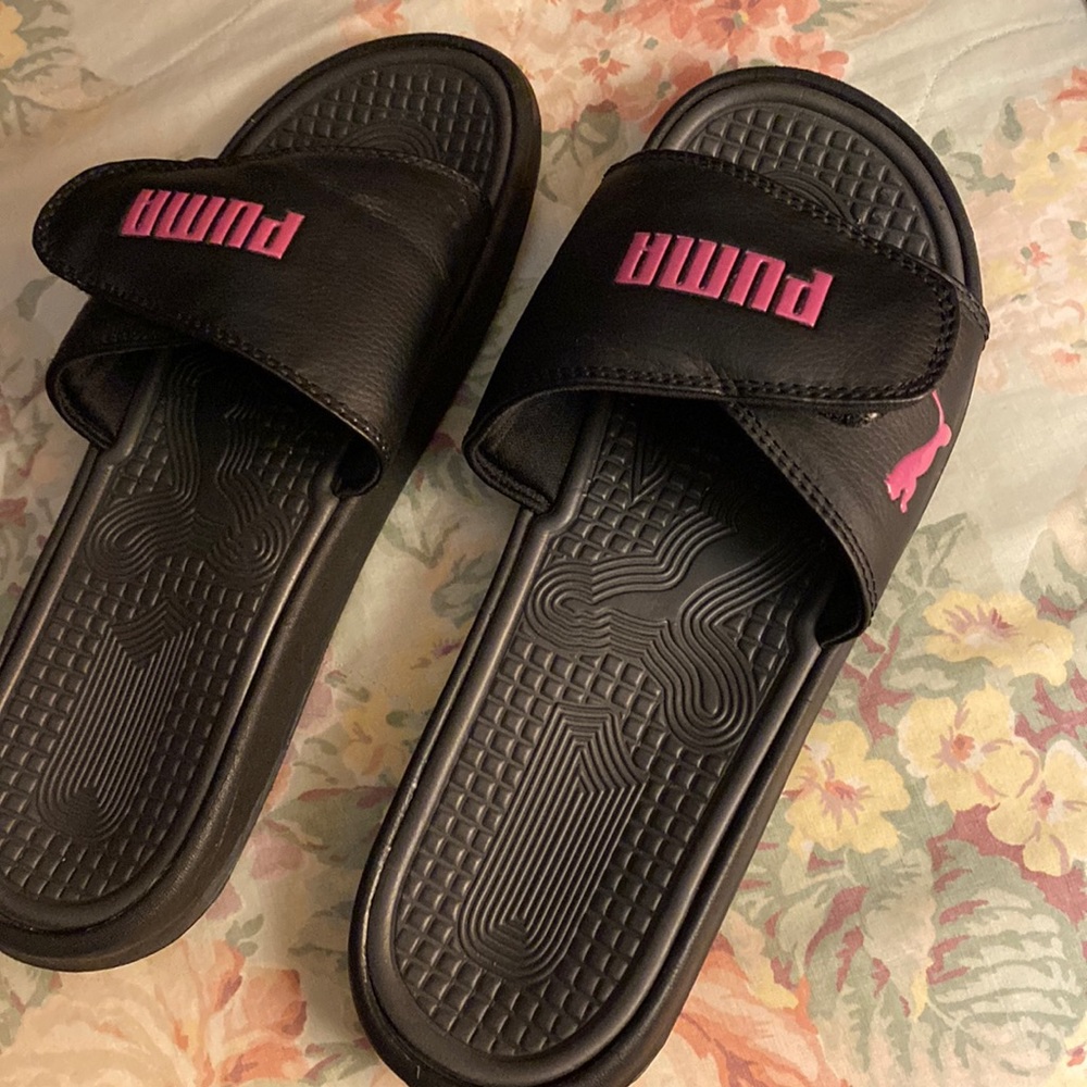 Puma slides. EUC
